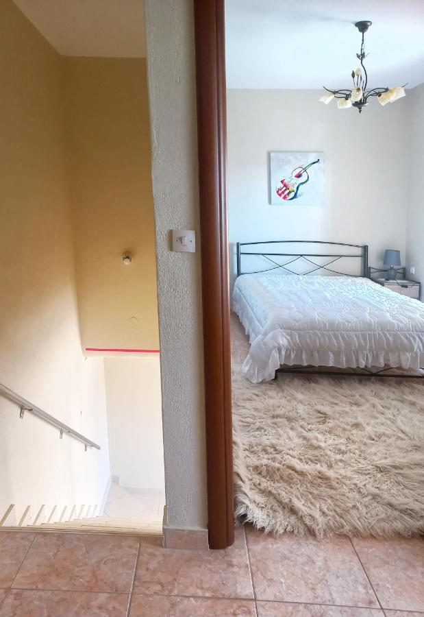 Evis Maisonette With Sea View Flojitá Kültér fotó