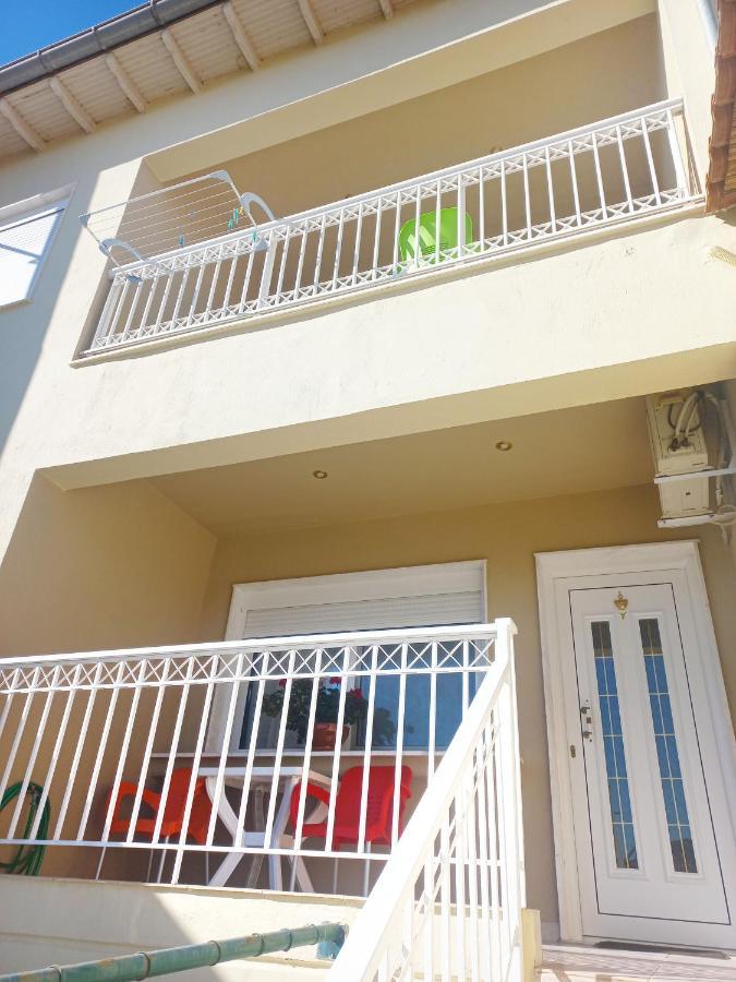 Evis Maisonette With Sea View Flojitá Kültér fotó